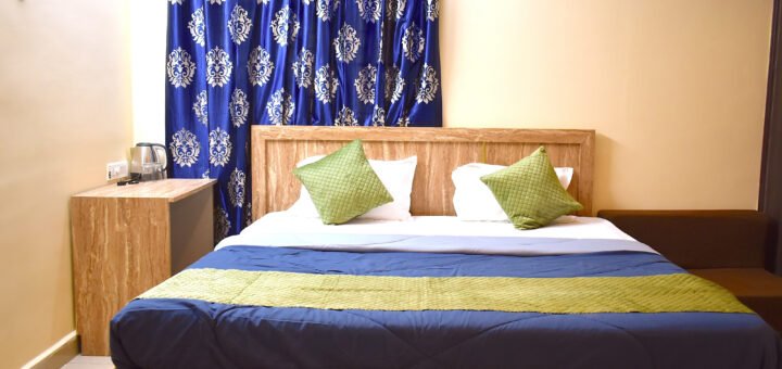 Verified homestay in Tirupati near Padmavathi Park with peaceful family-friendly stay